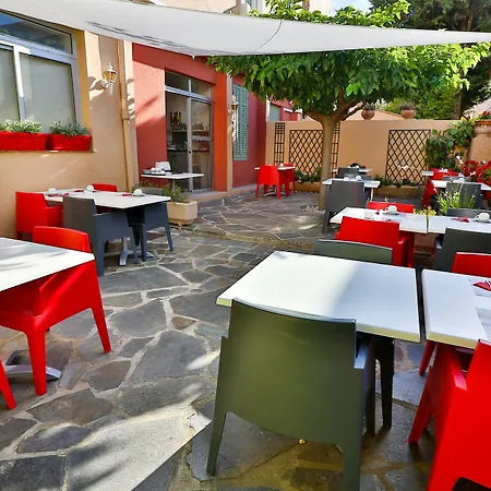 Provencal Hotel Bandol